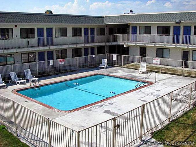 Motel 6 Kansas City, Mo - Airport Eksteriør bilde